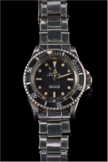 Rolex: A gentleman's Rolex Oyster Perpetual 200m = 660ft Submariner' wristwatch.