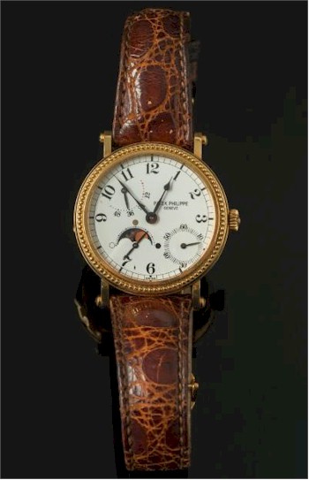 A Gentleman's 18ct Gold Patek Philippe Wristwatch (FS26/176) is being offered in the April 2015 Fine Art Auction, which will have live bidding available
        over several Internet platforms.