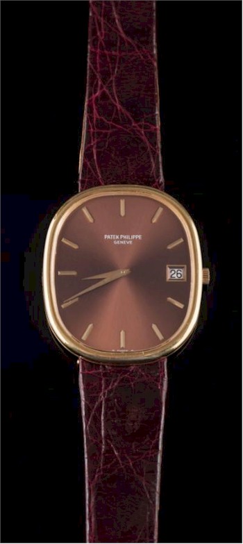 This Patek Philippe gentleman's 18ct gold 'Ellipse' automatic wristwatch (FS30/111) sold for £3,600 at the auction in Exeter.