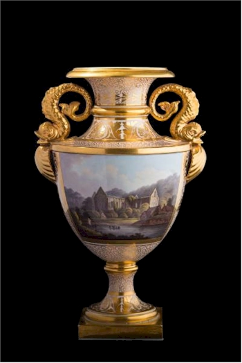 A fine Barr, Flight & Barr (Worcester) Two-handled Vase (FS34/845) fetched £7,200.