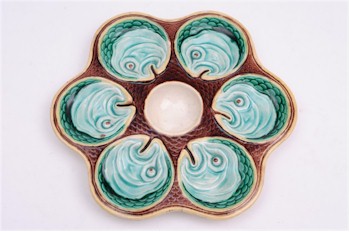 A Wedgwood Majolica Oyster Plate. (FS17/571).