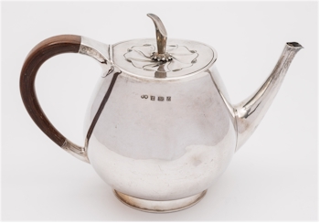 A modern interpretation on the bullet type teapot, Birmingham, 1960 (FS34/42).