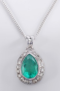 an emerald and diamond pendant (fs19/151)