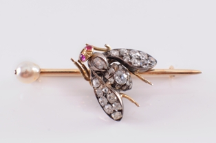 insect bar brooch fs17/292 sold for £720