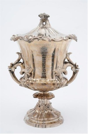 This William IV presentation cup and cover was sold to the London trade for £1,550 (FS19/60).