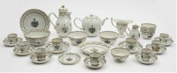 This Chinese armorial part tea and coffee service exceeded expectations (FS23/334), selling for £1,800.