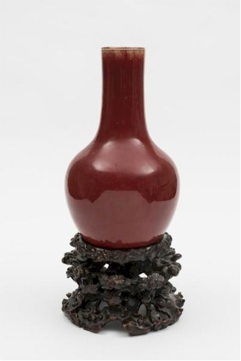 The Chinese sang de bouef bottle vase (FS23/370) also sold well, realising £2,400.