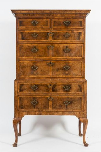 A George I walnut and cross banded tallboy (FS23/699) attracted a winning bid of £4,200 in the fine
        furniture auction of the Summer 2014 Fine Sale.