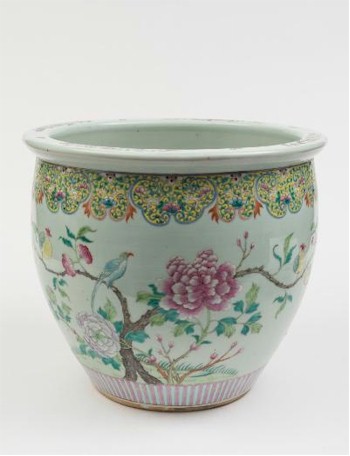 A large Chinese Famille rose jardinière (FS25/480) sold for £2,500.