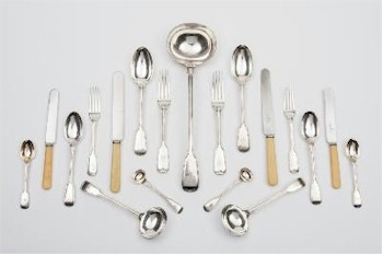 A Victoriam silver fiddle and thread pattern flatware service (FS25/49) realised £1,450 in our Exeter salerooms.