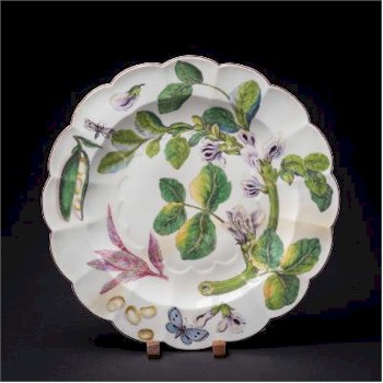 A rare large Chelsea 'Hans Sloane' dish with lobed rim (FS29/632) is anticipated a winning bid of £800,£1,200.