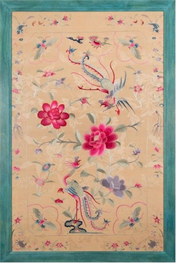 The Works of Art auction includes this large late 18th/early 19th Century Chinese
        Embroidered Panel (FS35/816), which is expected to sell for £3,000-£5,000.