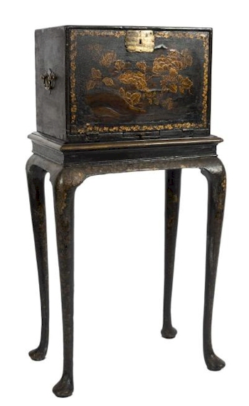 The Furniture auction saw some excellent prices with an 18th Century Anglo-Indian and Chinoiserie Cabinet (FS35/1103) realisng £6,800.