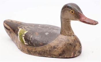 Carved Wood and Polychrome Decorated Decoy Duck (FS46/664).