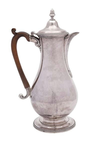 A George III Silver Coffee Pot, Maker Daniel Smith & Robert Sharp, London, 1780
        (FS48/188).