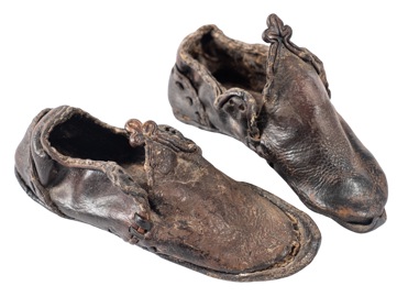 14th Century Medieval Ladies leather shoes